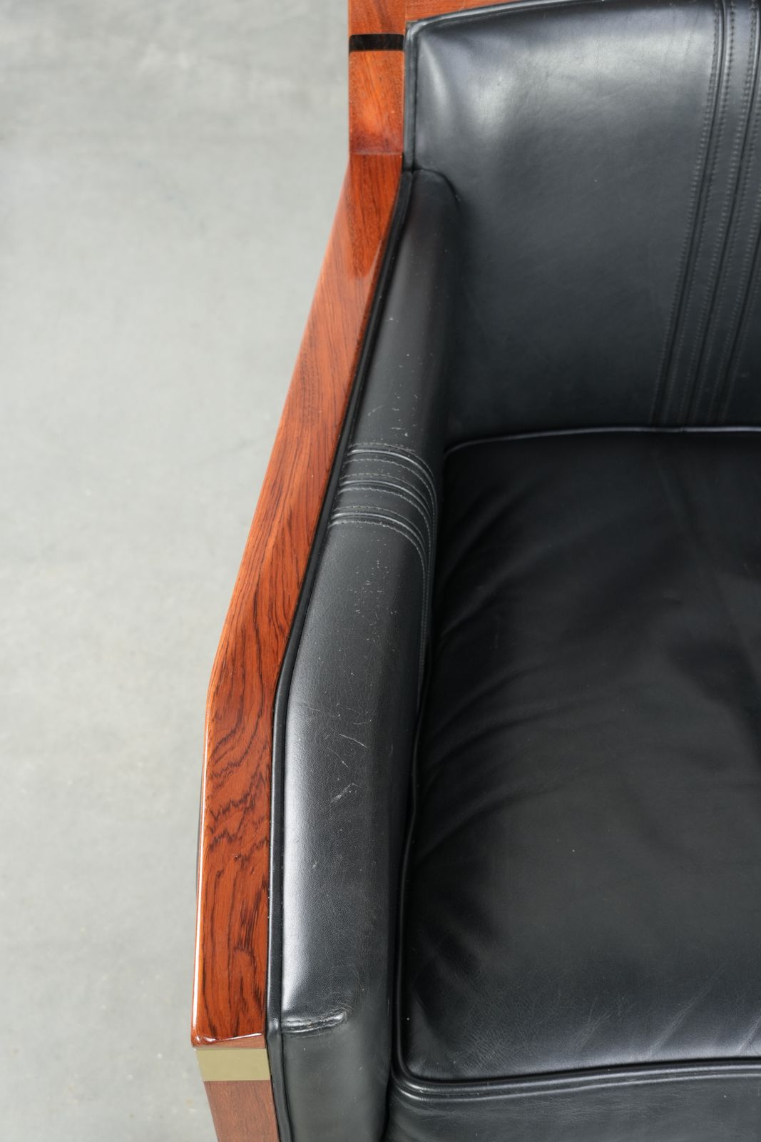 Zwarte Leren En Houten Design Art Deco Fauteuil Van Schuitema Uit De Decoforma Serie photo buy