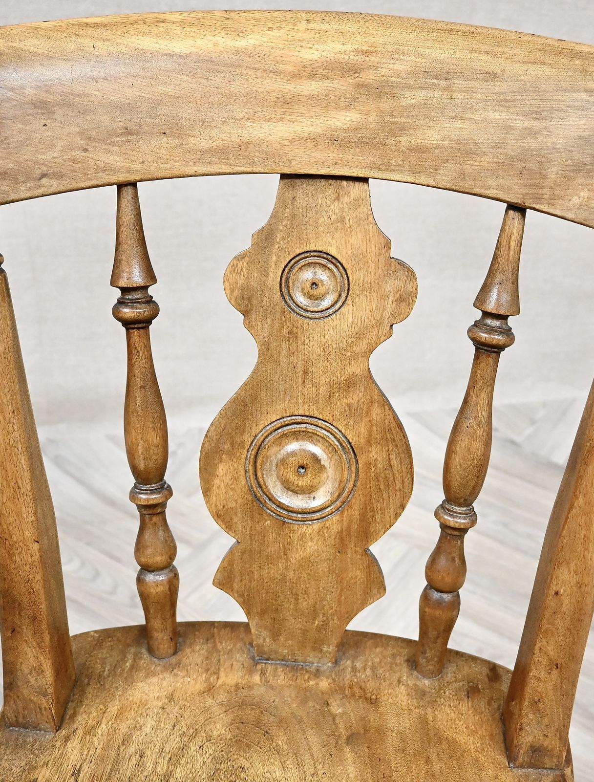 Pair Of Antique 'Double Bullseye' Windsor Kitchen Dining Chairs photo vinterior