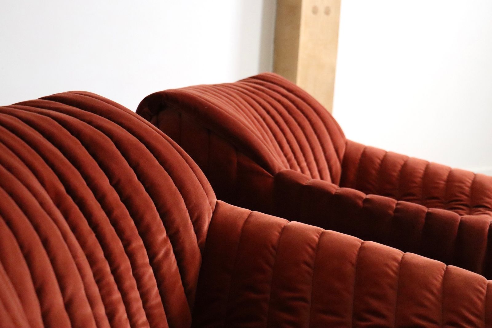 Cinna Sandra Lounge Chairs In Velvet Van Annie Hieronimus, Jaren 1970, Set Van 2 photo 4800.0