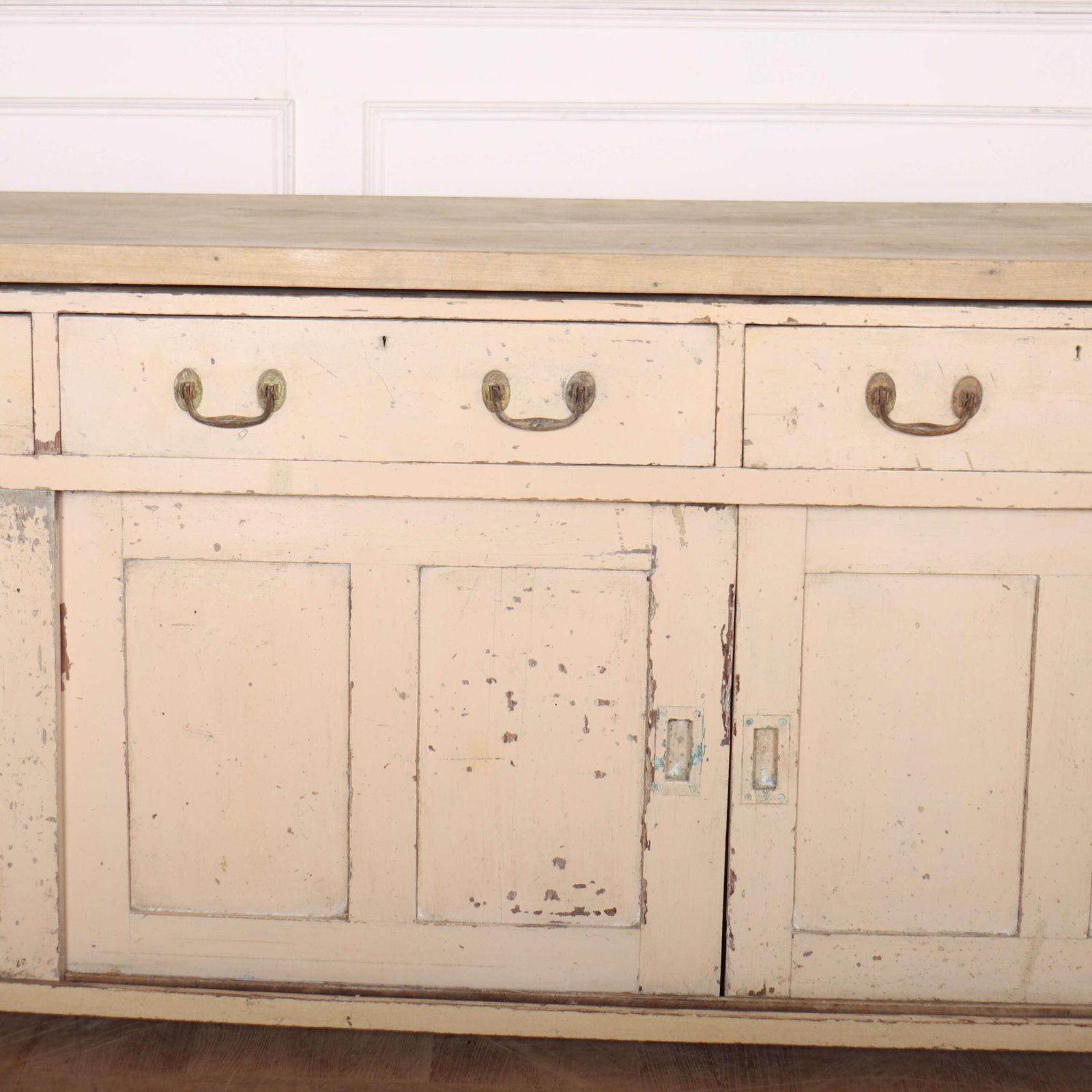 Monumental Country House Dresser Base photo Furniture
