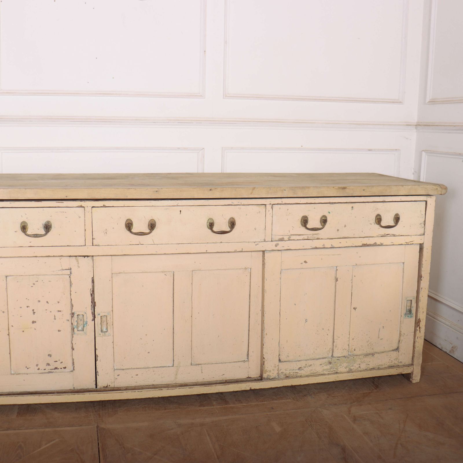 Monumental Country House Dresser Base photo 10794.0
