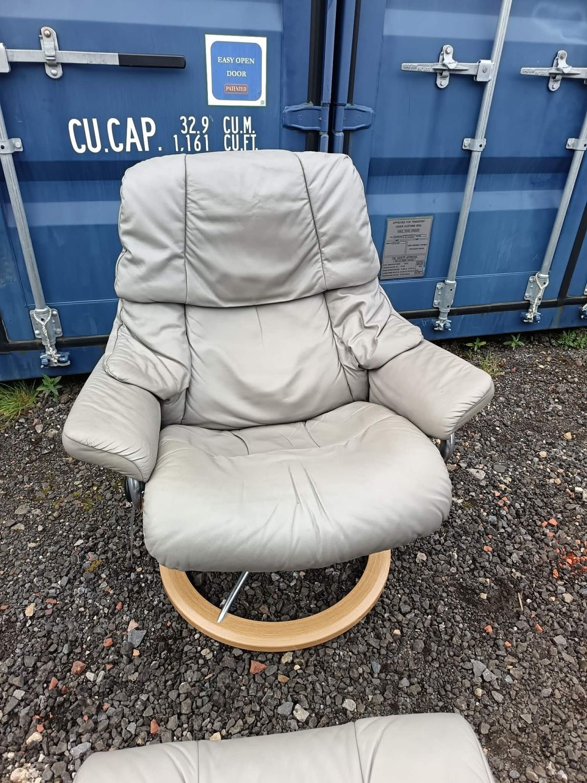 Erkones Stressless Signature Medium Reno Chair And Footstool. photo furniture