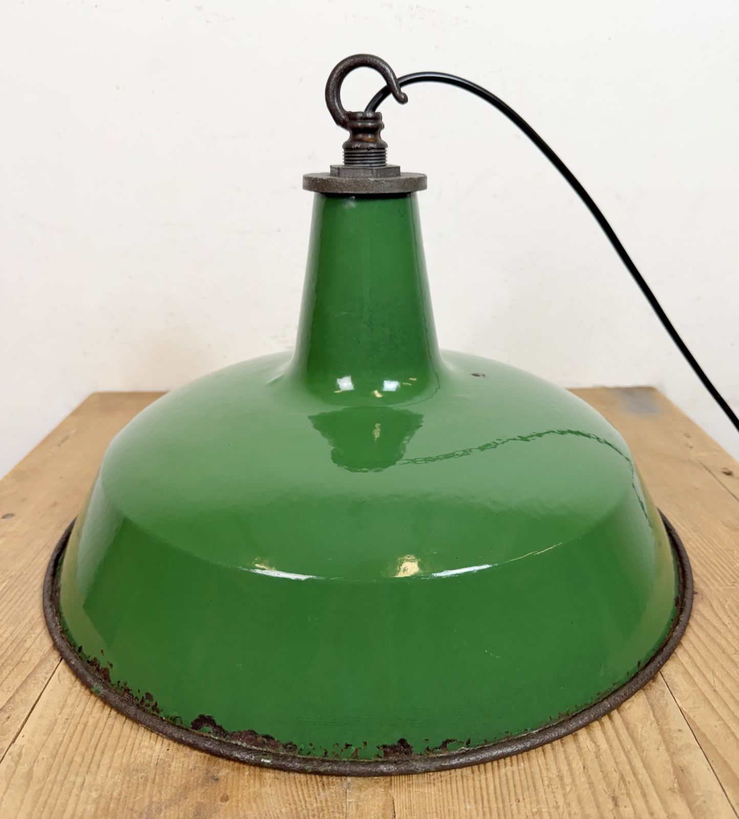 photo vintage Industrial Green Enamel Factory Pendant Lamp From Revo, 1950s