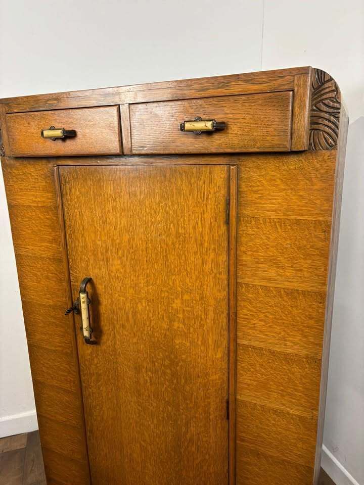 Vintage Oak Gentlemans Wardrobe photo vinterior