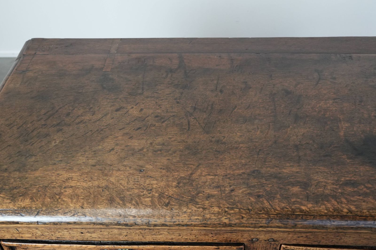 Indrukwekkend Antiek Engels Dressoir, Begin 18e Eeuw, Eiken Met Decoratieve Elementen photo buy