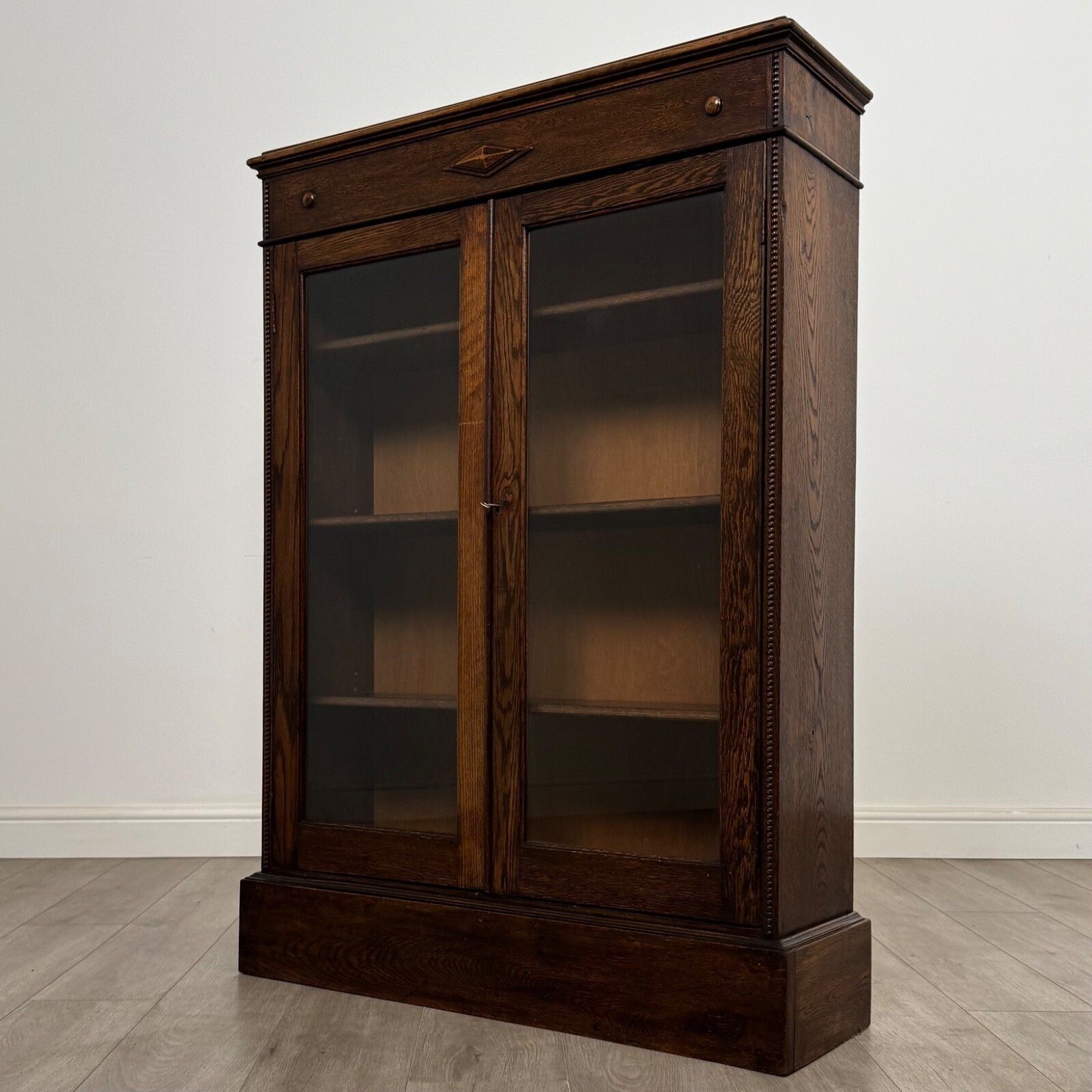 Antique 20th Century Jacobean Style Display Cabinet In Oak ( Af 5384 ) photo for sale