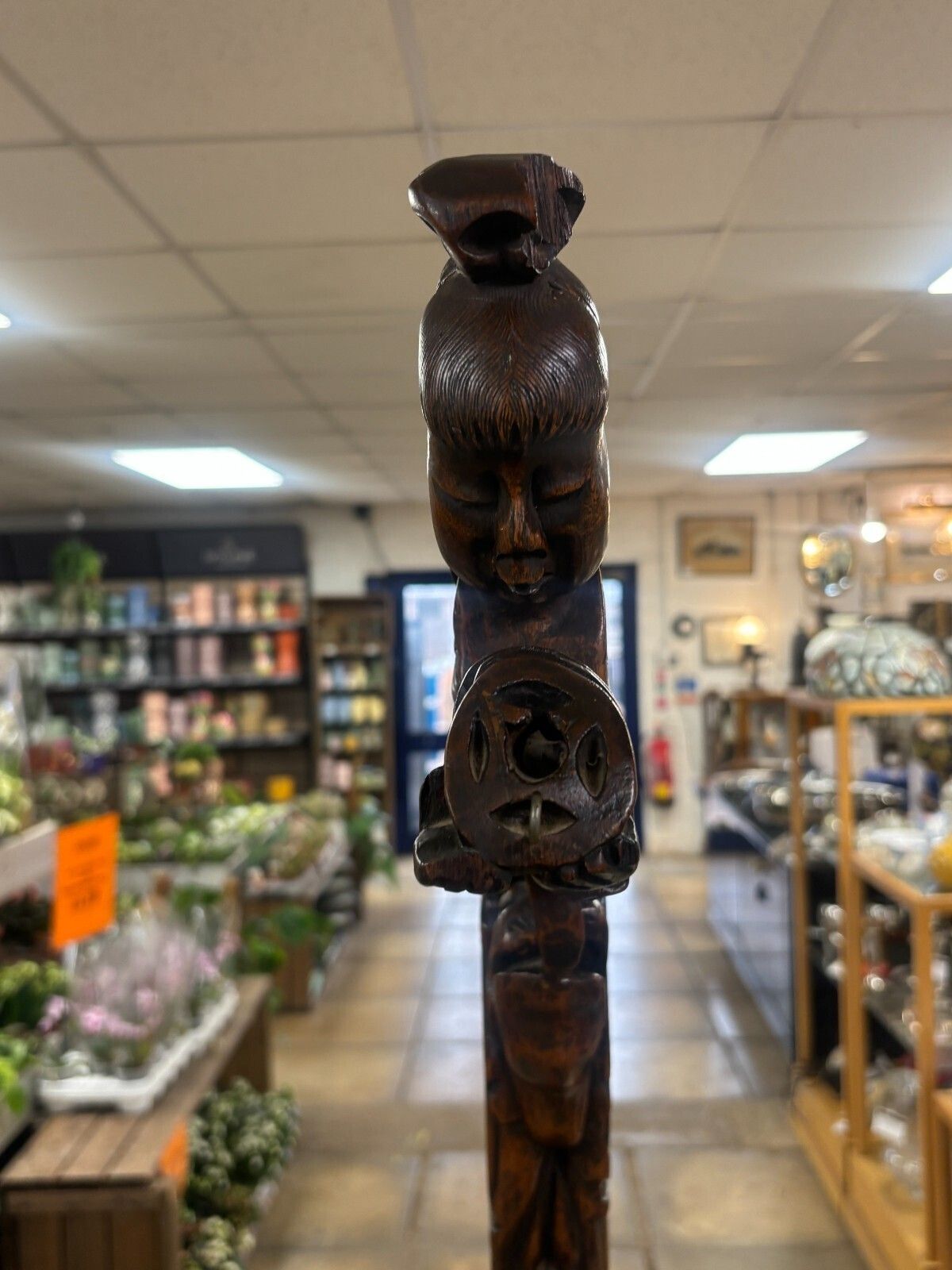 photo furniture Stunning Early 20th Century Chinese Hand Carved Hardwood Floor Lamp Stand