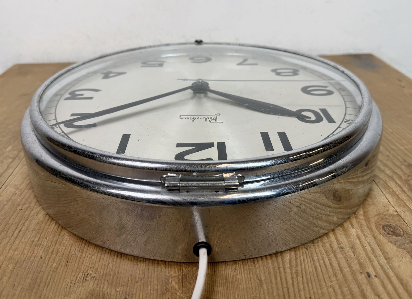 photo vinterior Vintage German Electric Wall Clock From Palmtag, 1960s