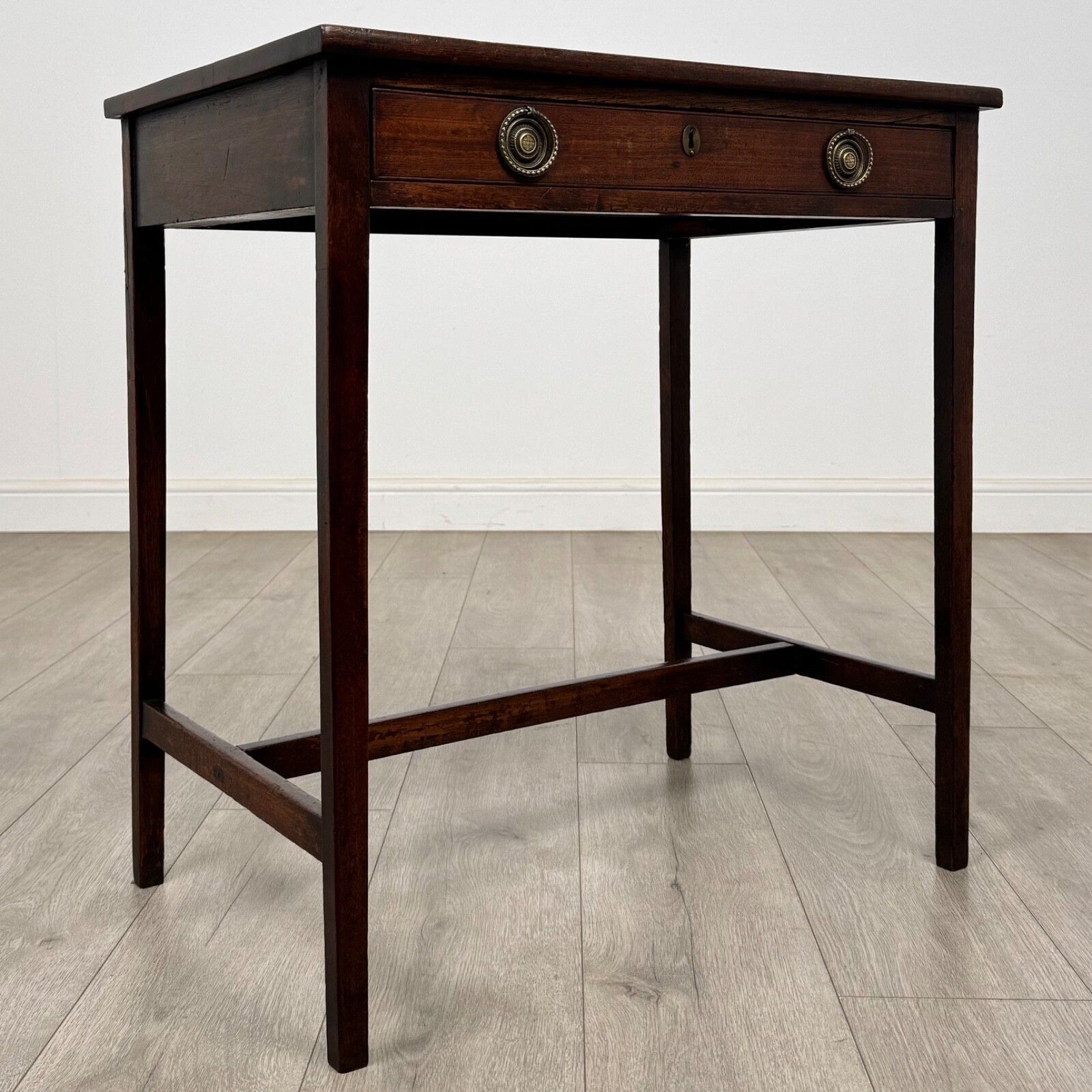 Antique 18th Century Small Georgian Side Table In Mahogany photo vintage
