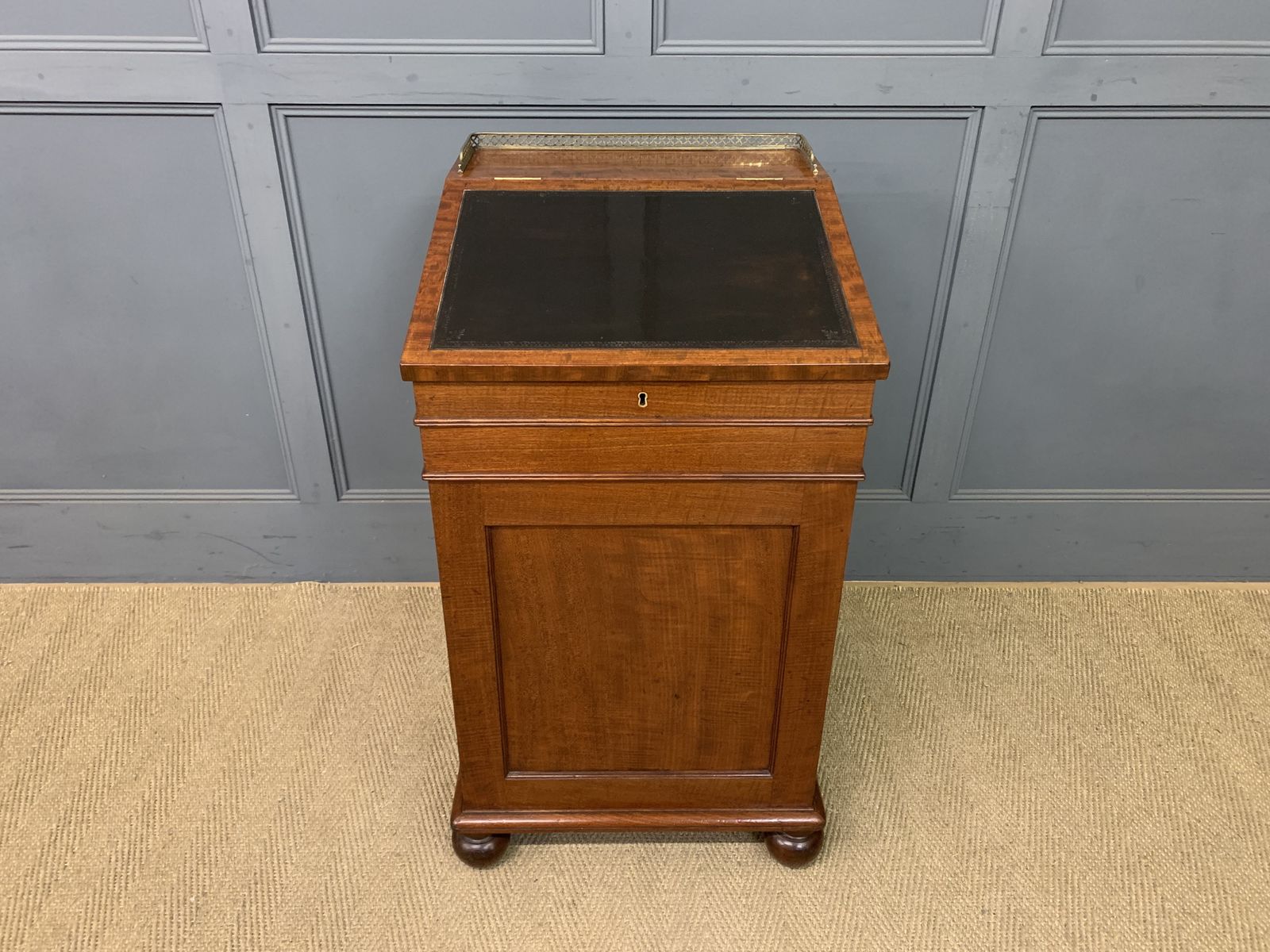 Gillows George IV Mahogany Davenport photo for sale