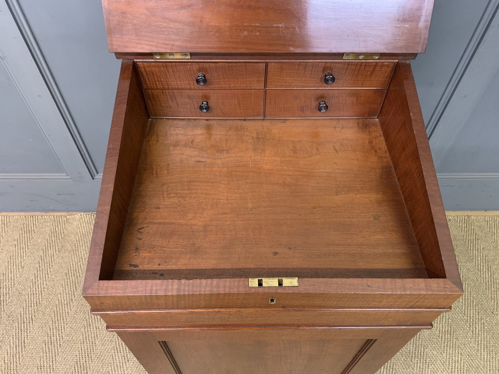 photo furniture Gillows George IV Mahogany Davenport