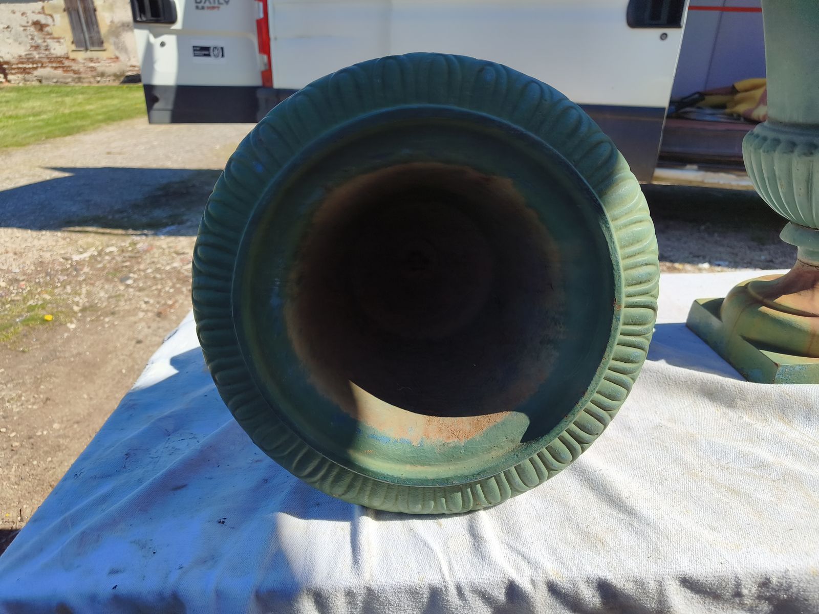 photo furniture Pair Of 19th Century Cast Iron Medici Vases
