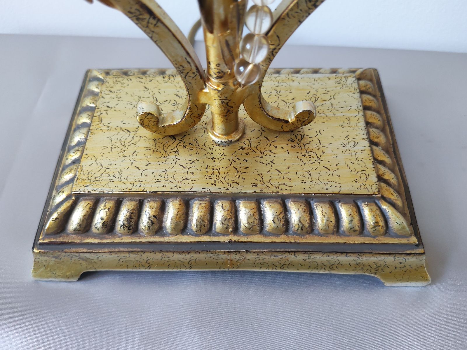 Pair Of Large 1990s Hollywood Regency Gilt Metal Table Lamps With Floral Silk Shades photo vinterior