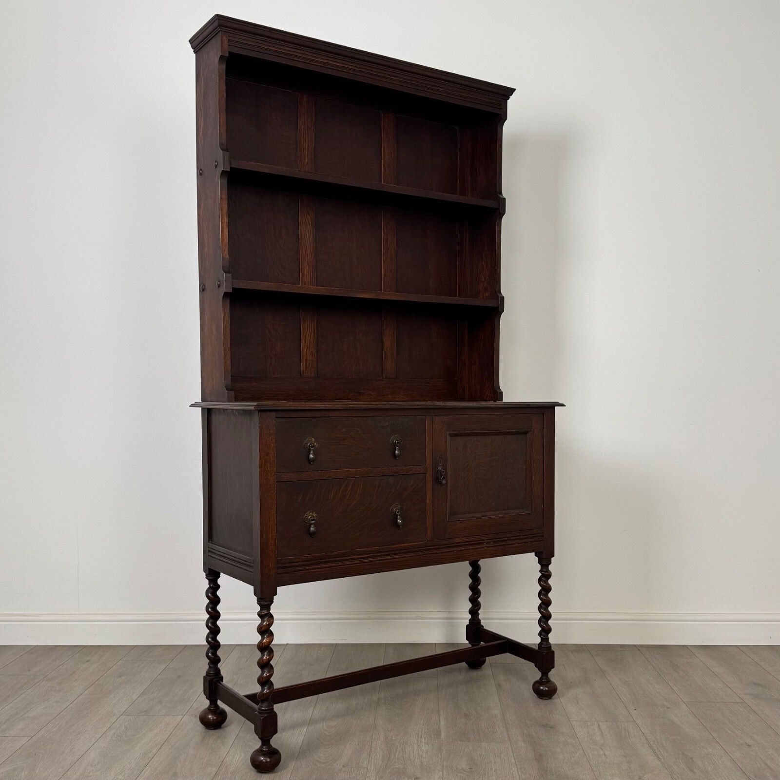 photo furniture Antique 20th Century Barley Twist Welsh Dresser In Oak ( Af 5409 )