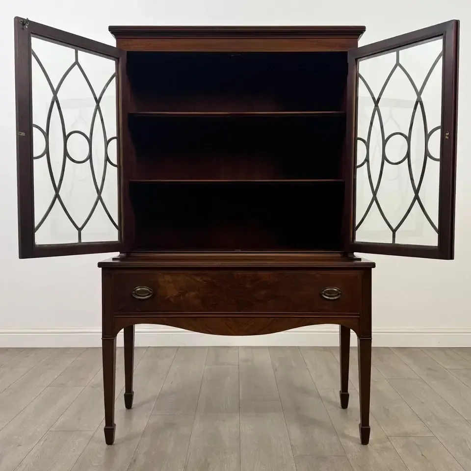 Antique 20th Century American Display Cabinet In Mahogany photo furniture