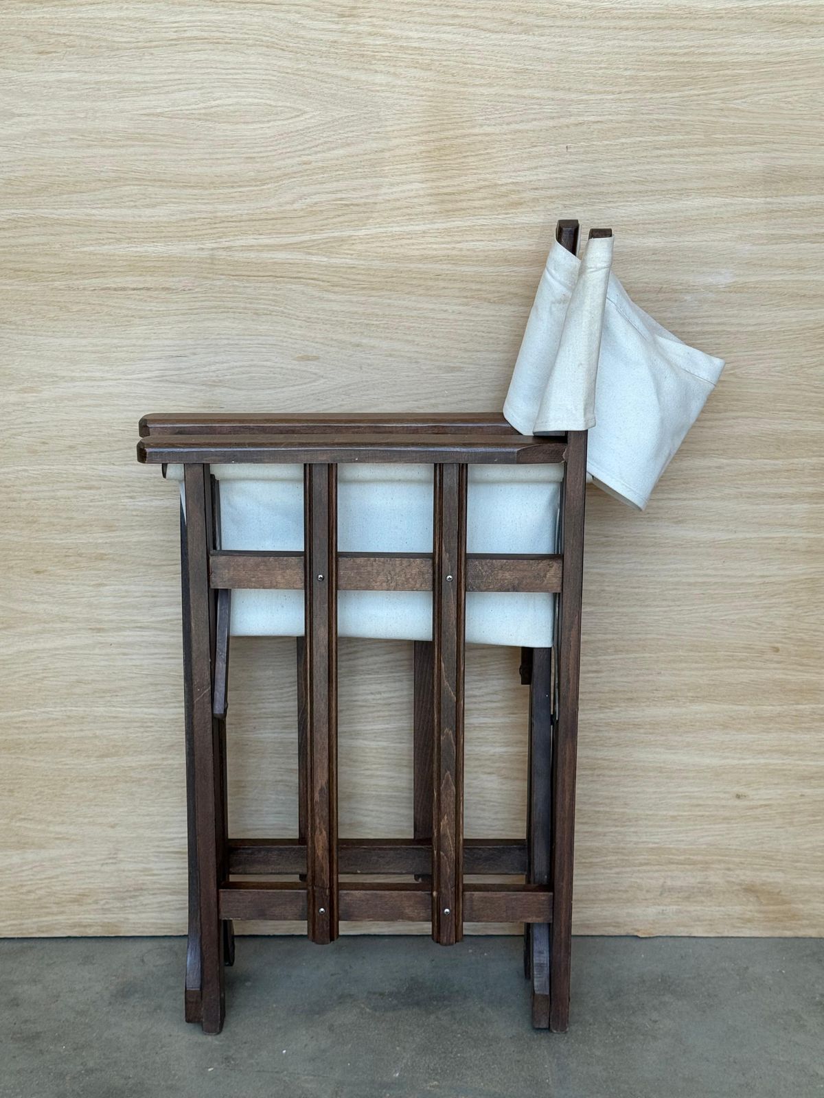 photo furniture Set Of 5 Edwardian Canvas Directors Chairs, Loft And Garden Style Chairs