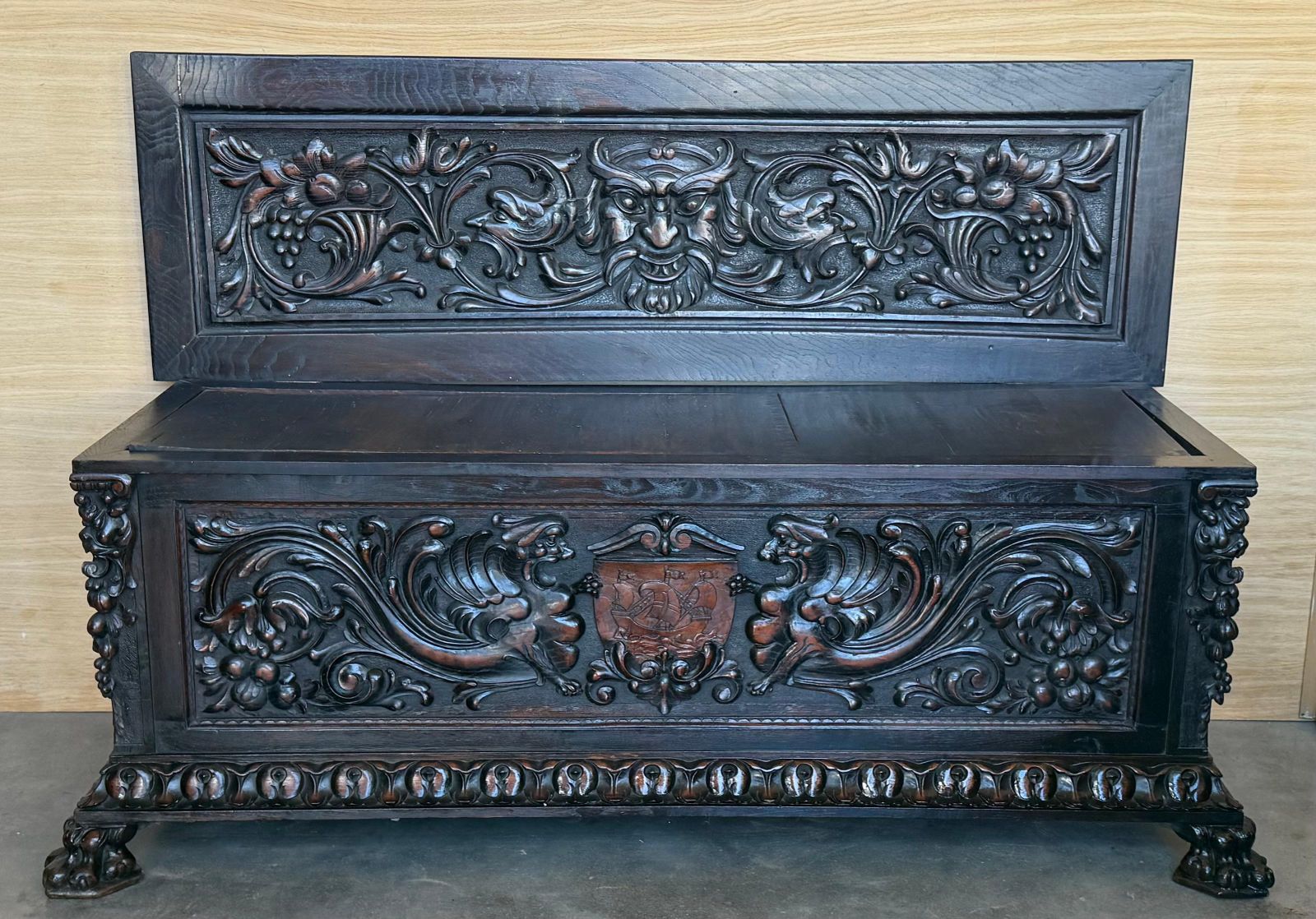 Banc de hall baroque espagnol à coffre, XIXe siècle photo Mobilier