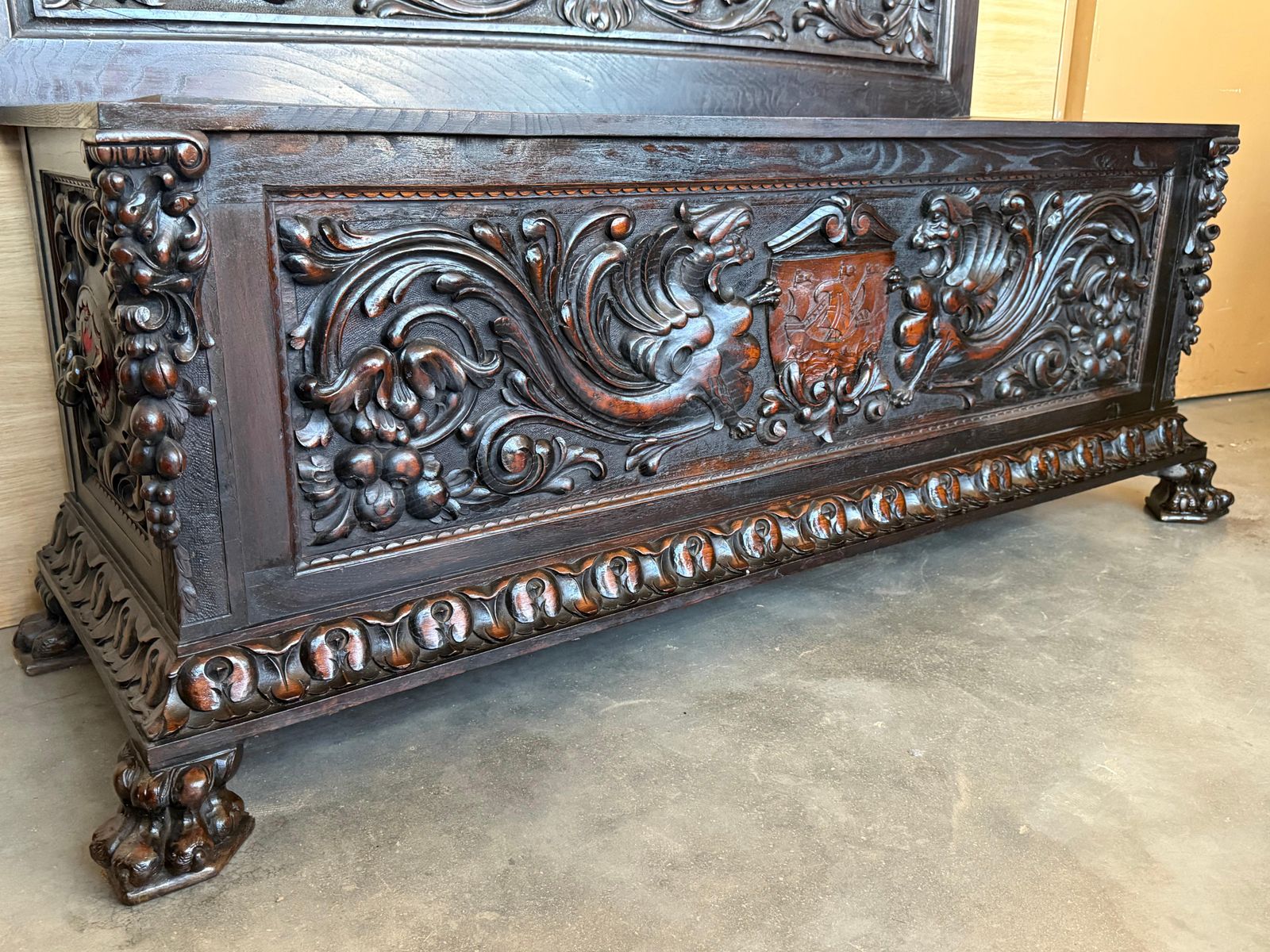 photo for sale Banc de hall baroque espagnol à coffre, XIXe siècle