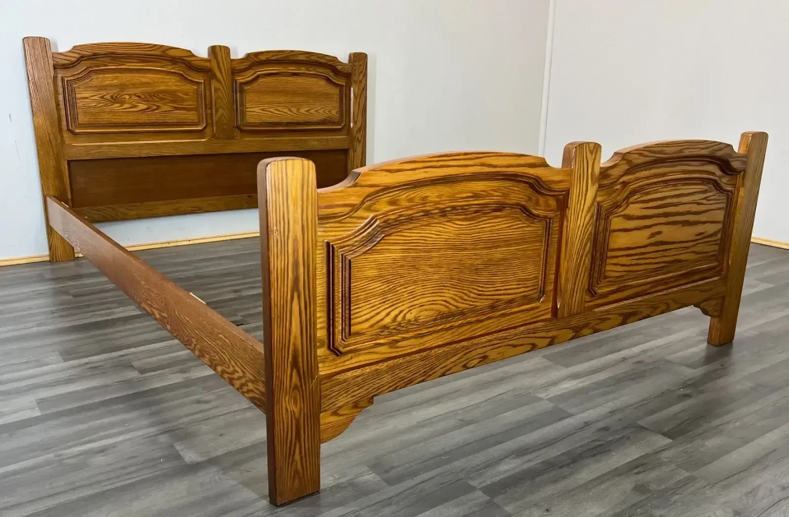 Bed Vintage French Style Oak King Size Carved Frame Carved Headboard Lot 2175 photo for sale