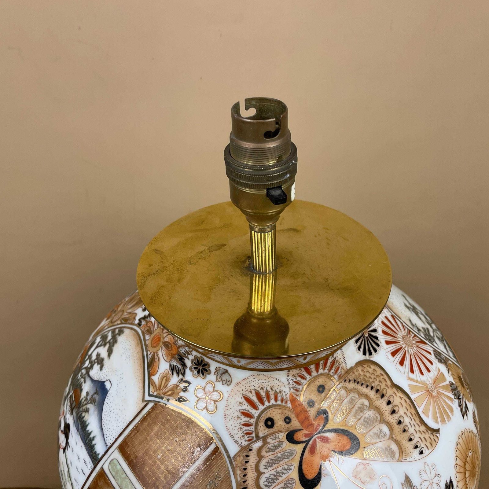 Oriental Ceramic Lamp Light Bedside Table Hand Painted Design Pattern Wood Base Japanese Vase Antique Brass Vintage Ginger Jar White Japan photo 195.0