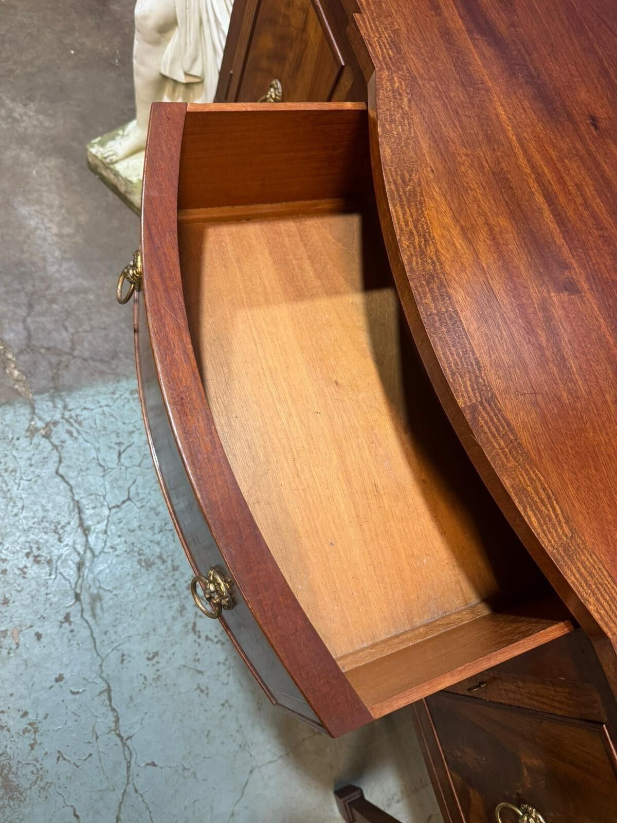 photo buy Antique Mahogany Regency Style Serpentine Sideboard Dressing Table Furniture