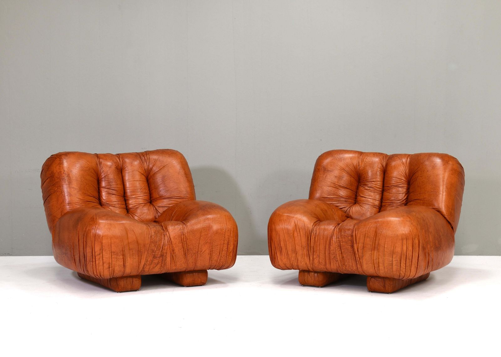 Rare Pair Of Lounge Chairs By Giuseppe Rossi Di Albizzate , Italy – 1970’s photo Furniture
