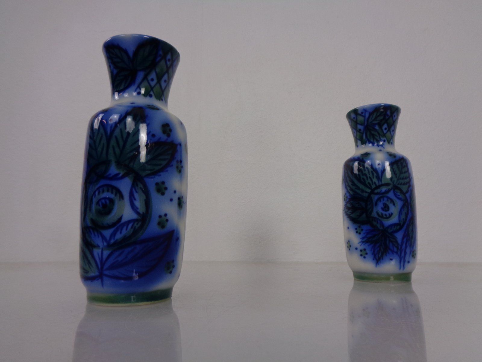 Cobalt Blue Porcelain Vases From Lomonosov, St. Petersburg, Russia, 1960s, Set Of 2 photo furniture