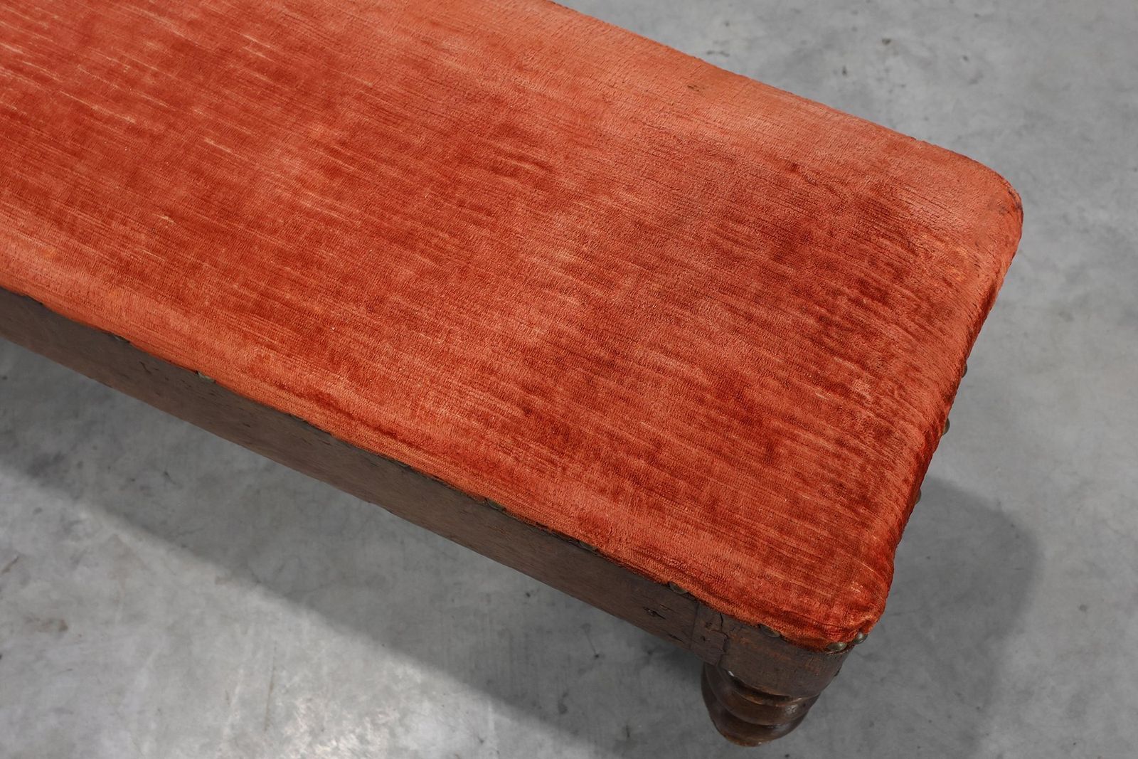 Large Antique French Oak Bench With Velvet Upholstery, 1700s photo vinterior