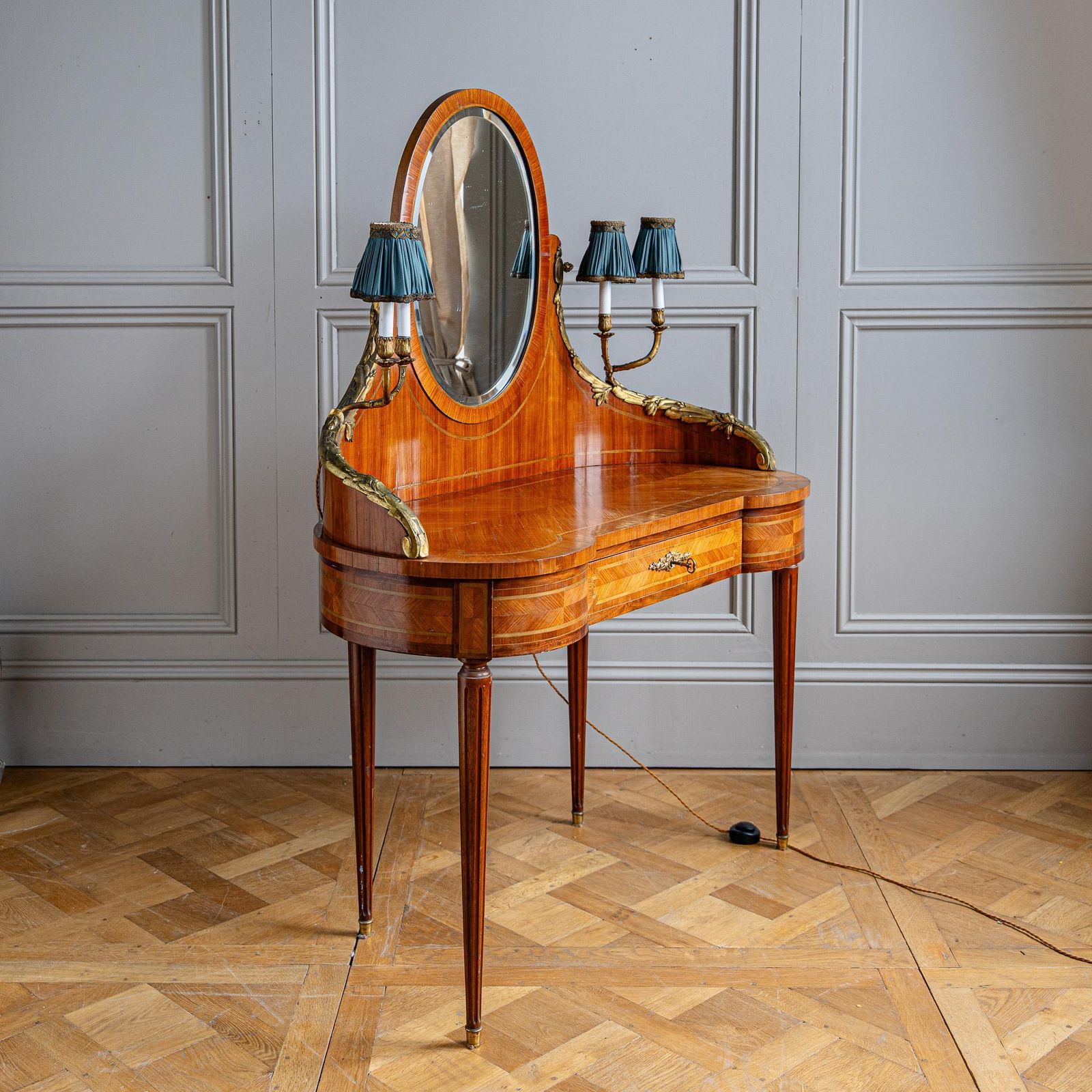 French Louis XVI Style Marquetry Dressing Table With Ormolu Lights, Belle époque photo vinterior