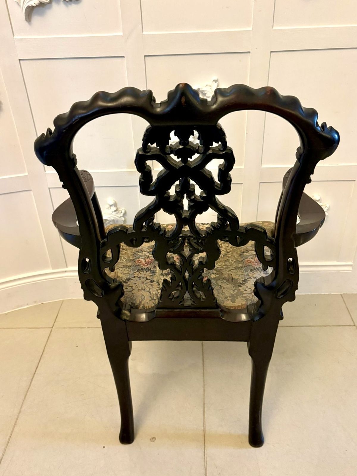 photo vinterior Antique Exceptional Carved Mahogany Chippendale Style Ribbon Back Office Chair