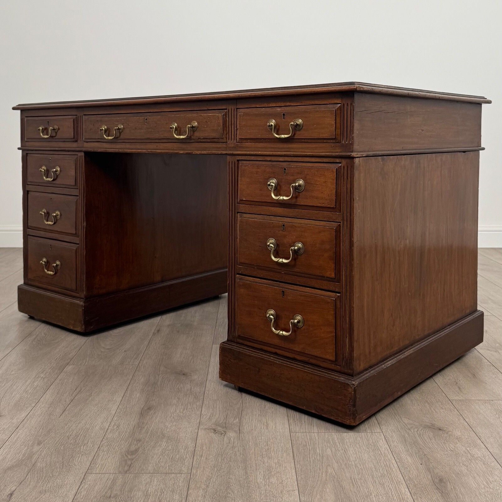 Antique 19th Century Fine Quality Pedestal Desk In Mahogany ( Ref Af 4114 ) photo furniture