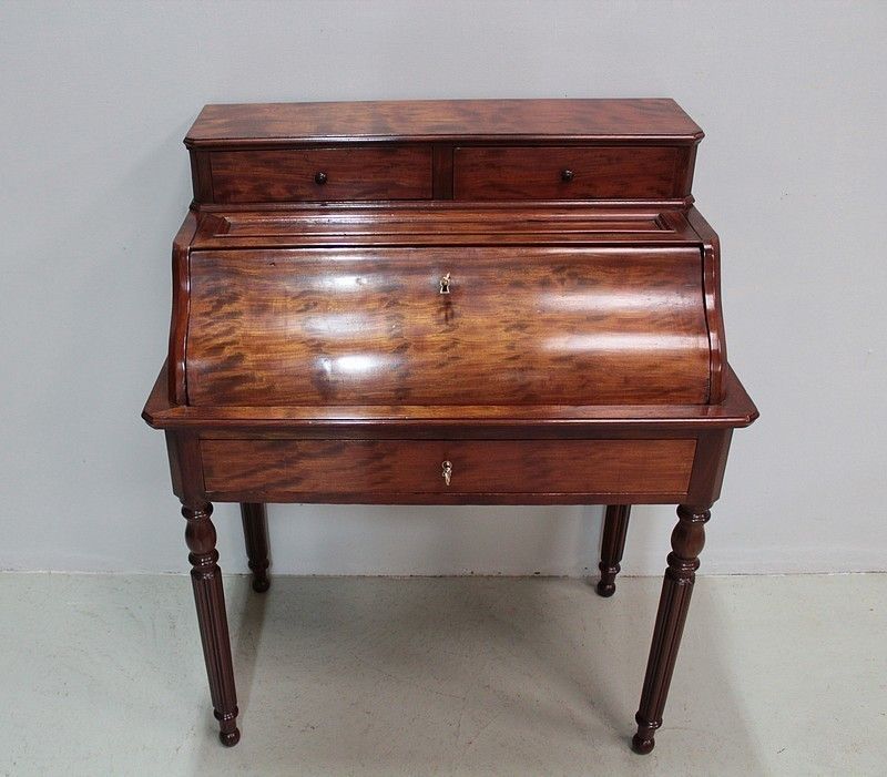 Office Of Lady In Gradin Mahogany 19th photo for sale