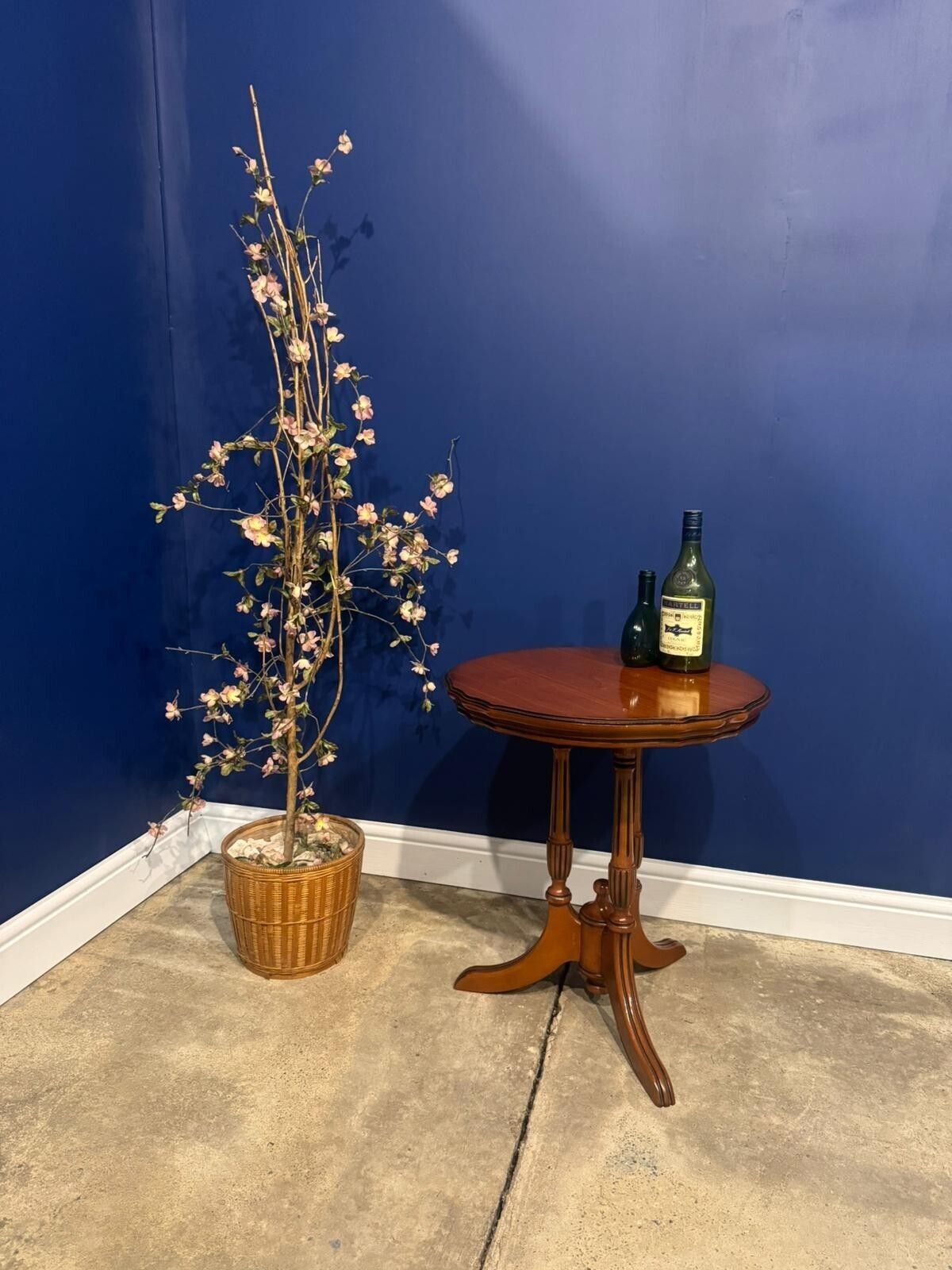 Vintage Walnut Side Table Lamp End Wine Pedestal Occasional Round Classic ( A ). photo for sale