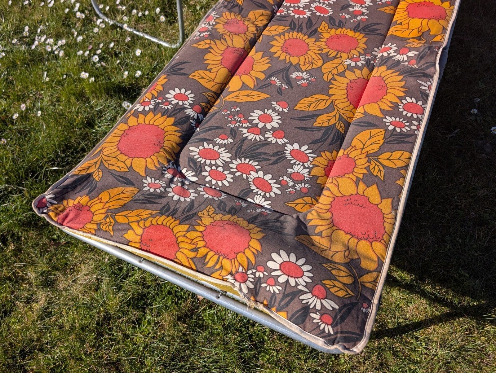 Vintage Retro Flower Power Sun Lounger & Chair Set Orange Floral Print 1970s. photo vintage
