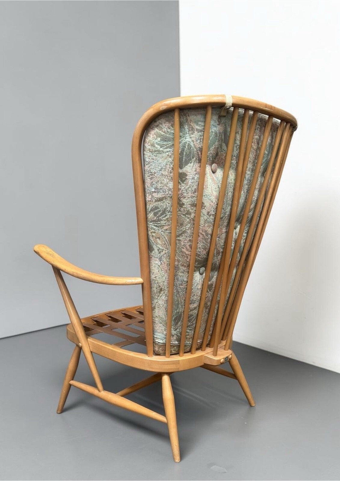 photo vintage Ercol Blonde Armchair Mid Century Retro C1960s Superior Quality