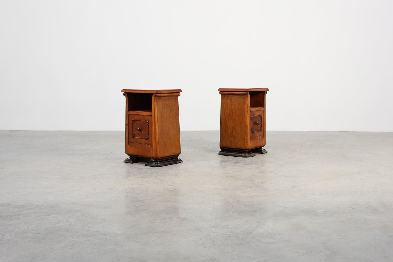 Art Deco Wooden Nightstands, Italy, 1920s, Set Of 2 photo vinterior