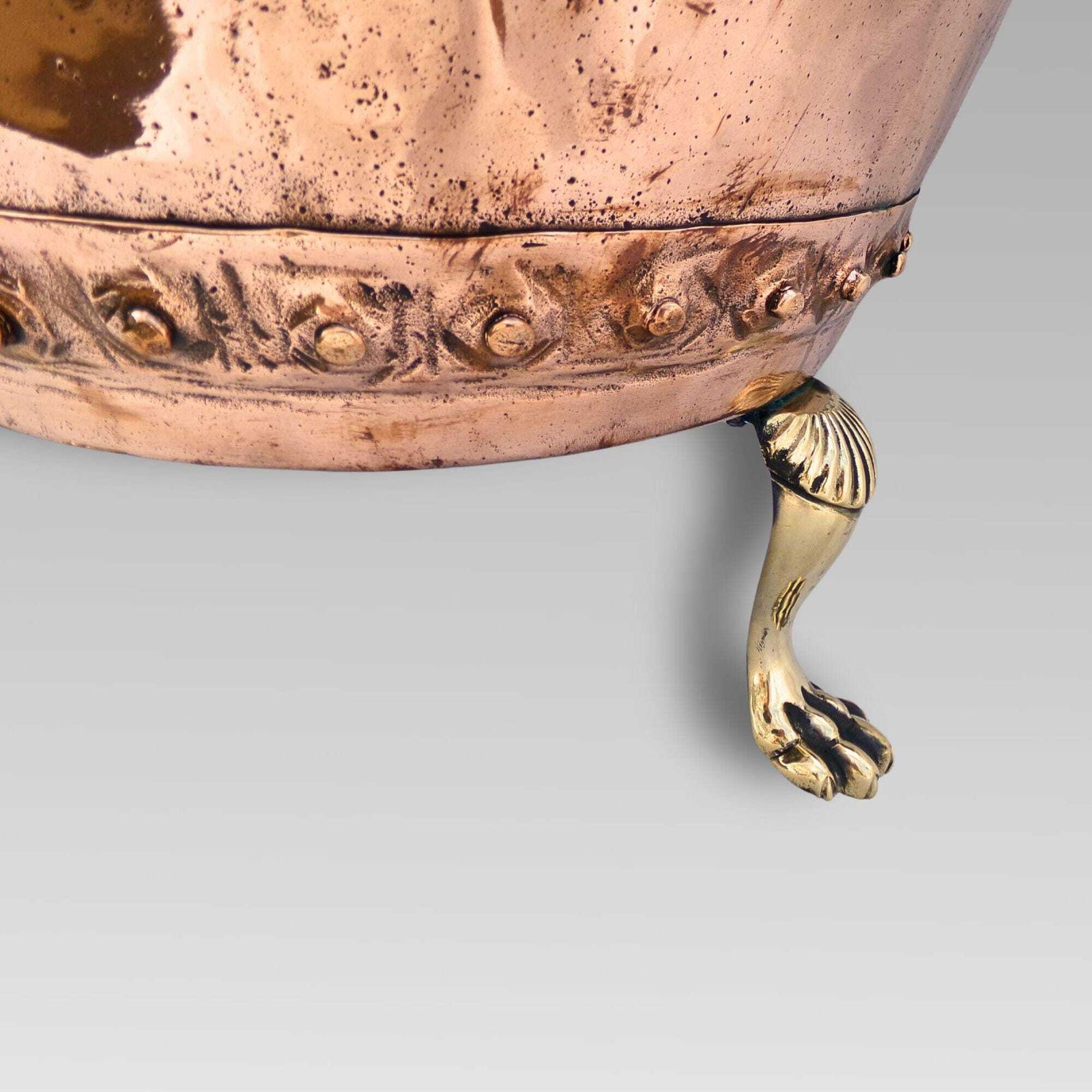 Exceptional Antique 19th Century Copper Riveted Brass Claw Feet Log Bucket, Coal photo 795.0