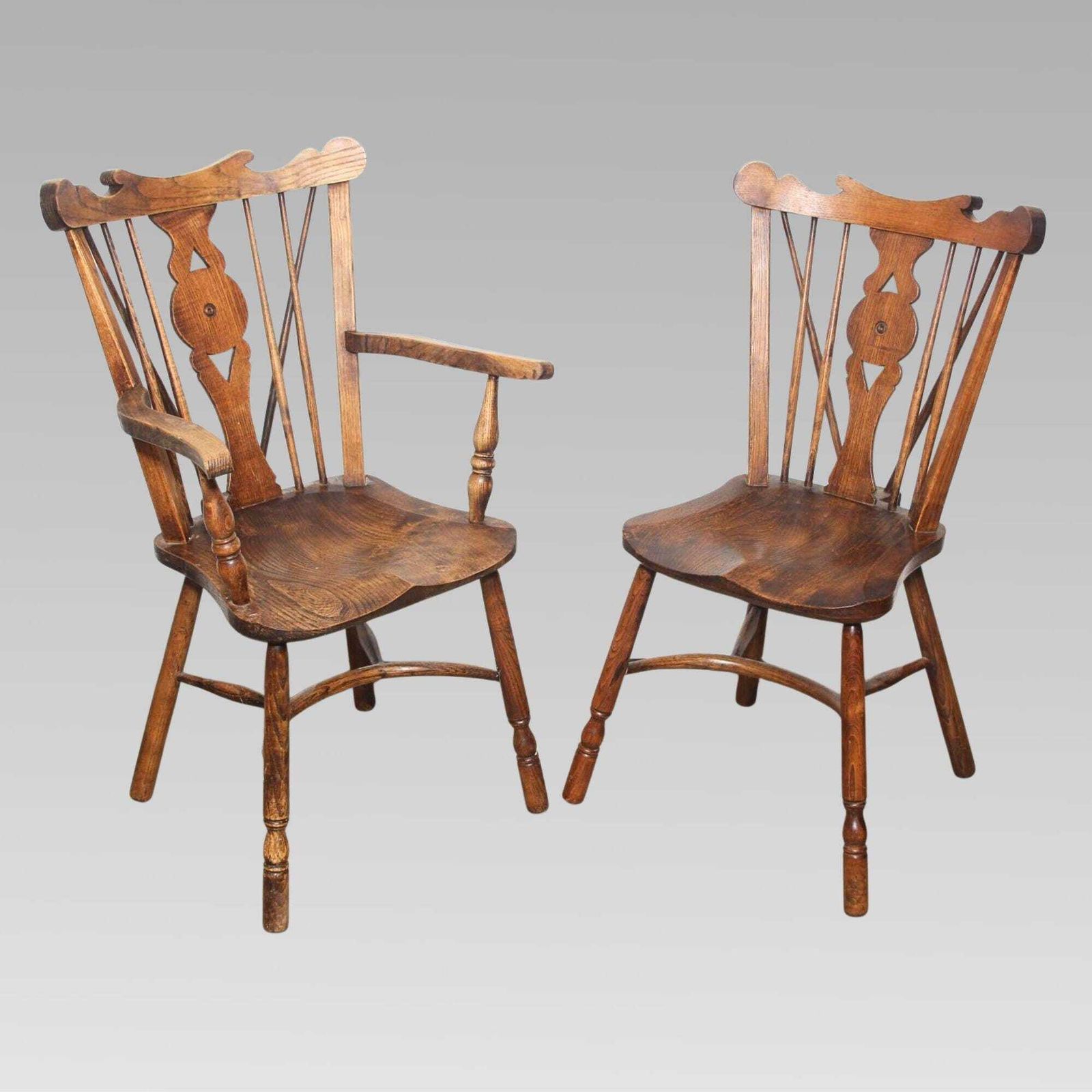 Charming Unusual Pair Of Antique Elm Thames Valley Stick Back Windsor Chairs