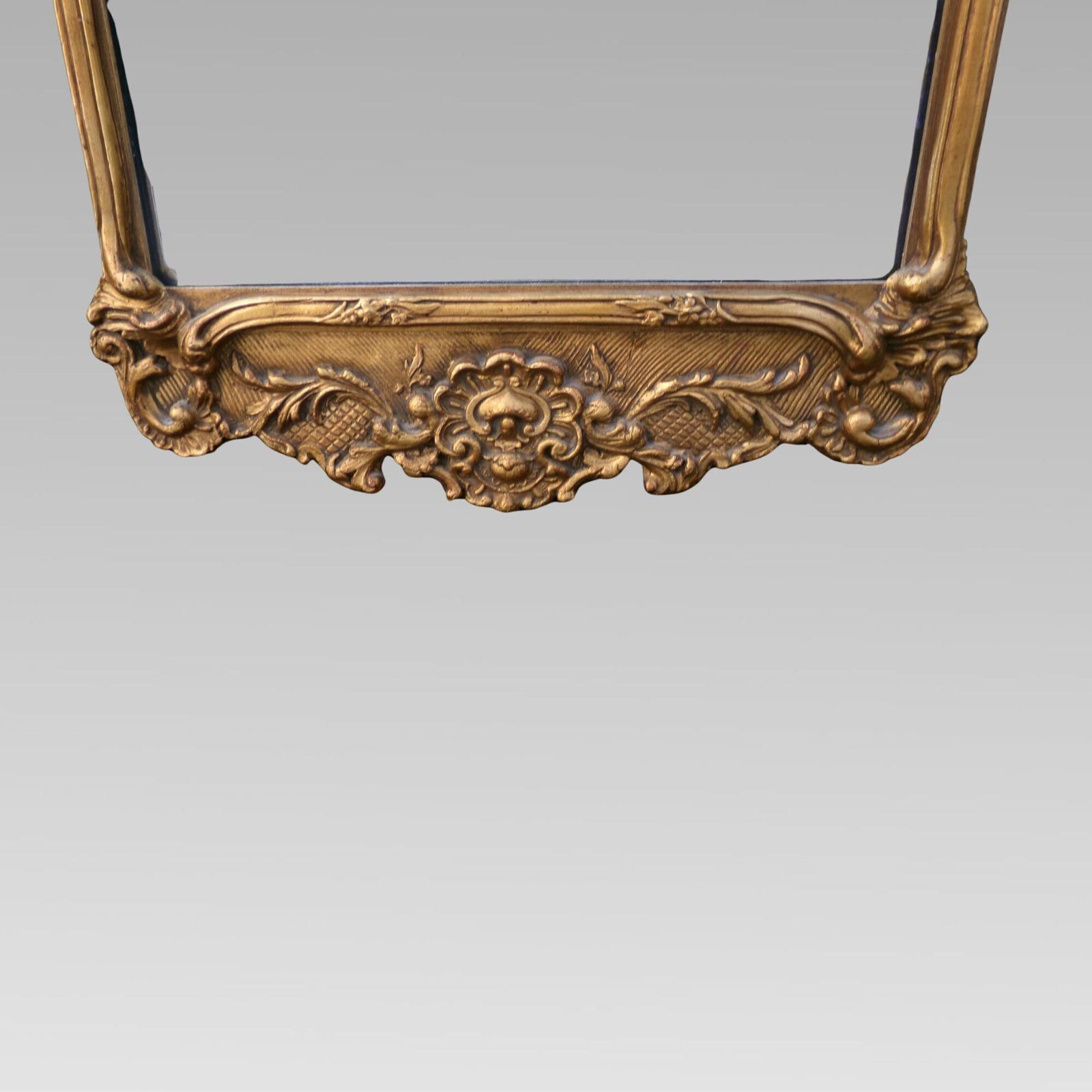 Original Quality Vintage Gold Gilt Acanthus Leaf Wall Mirror photo for sale