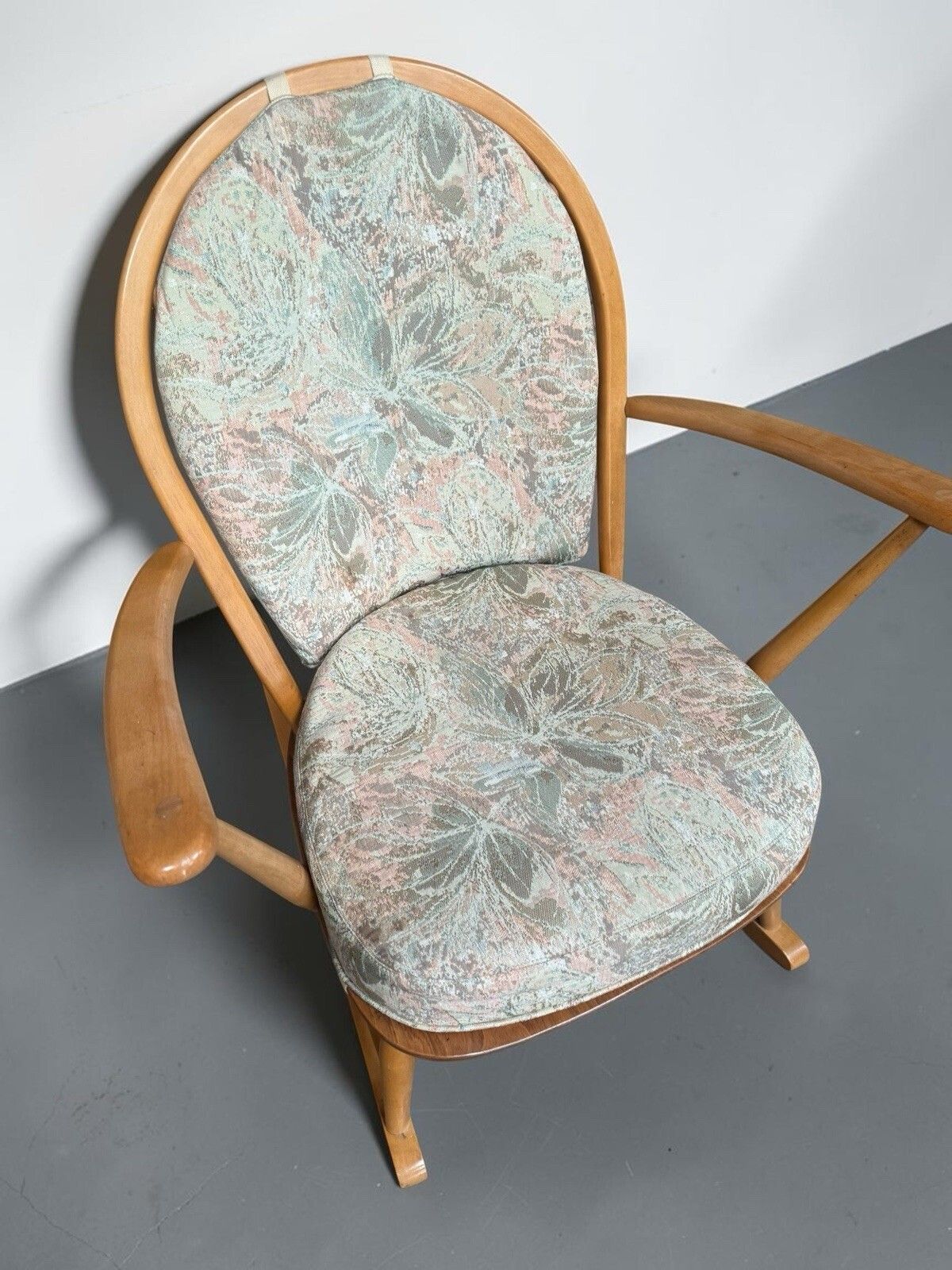 Ercol Blonde Grandfather 315 Armchair Rocking Chair Mid Century 1960s photo vinterior