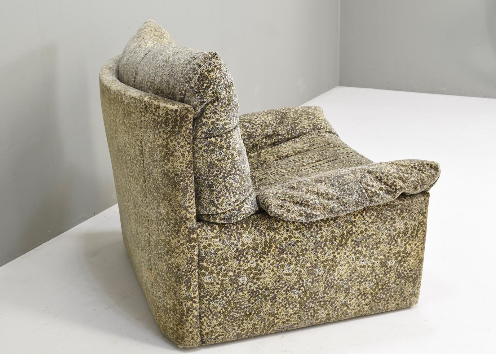photo buy Ligne Roset 'Dainthus' Lounge Chair By Michel Ducaroy 'Liberty Of London' Fabric