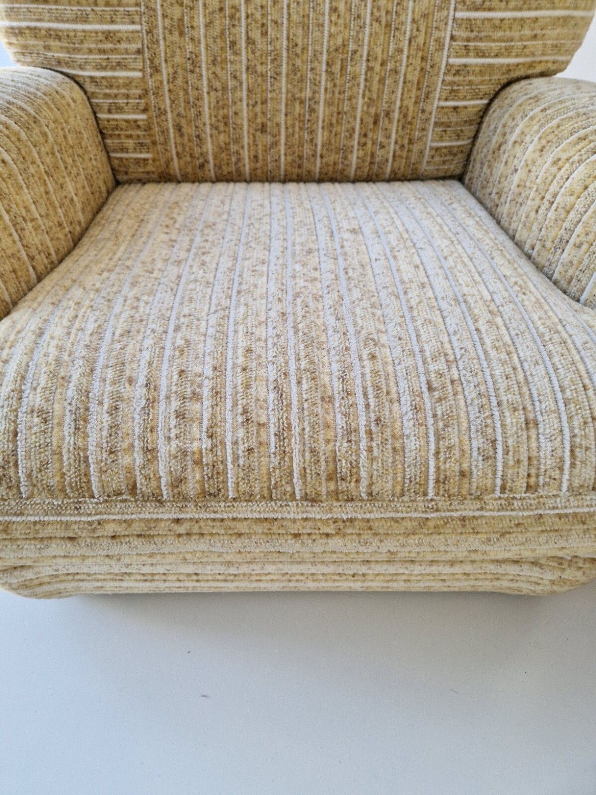 2950.0 Pair Of Post Modern Italian Club Armchairs 1970s Saporiti photo