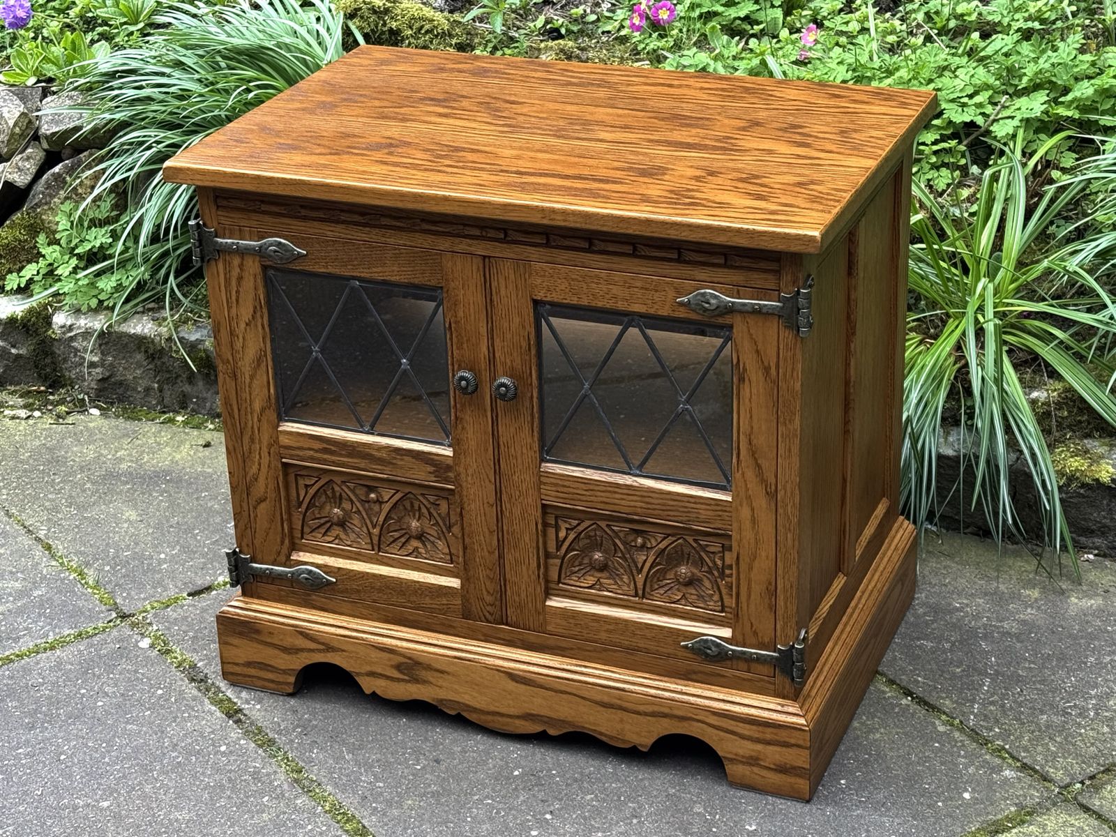 A Wood Brothers Old Charm Vintage Carved Oak Tv Media Cabinet / Stand / Base photo furniture