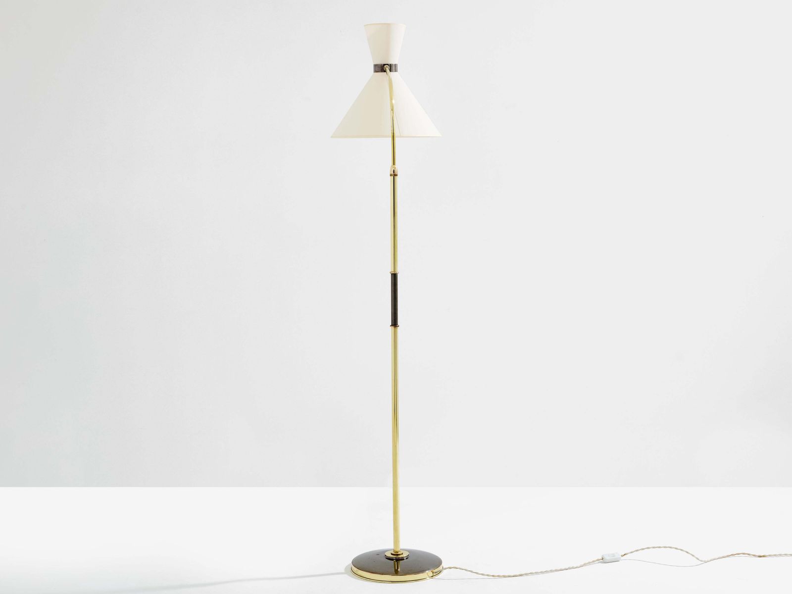 photo for sale Lampadaire Maison Lunel Diabolo en laiton et métal gun, années 1950