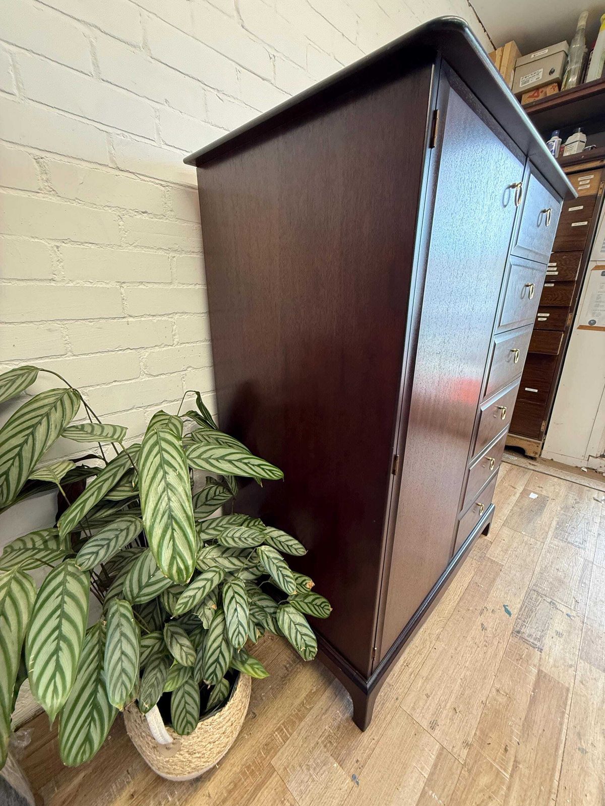 Stag Minstrel Wardrobe Chest – Mahogany Finish – Drawers & Hanging – Excellent Condition photo Furniture