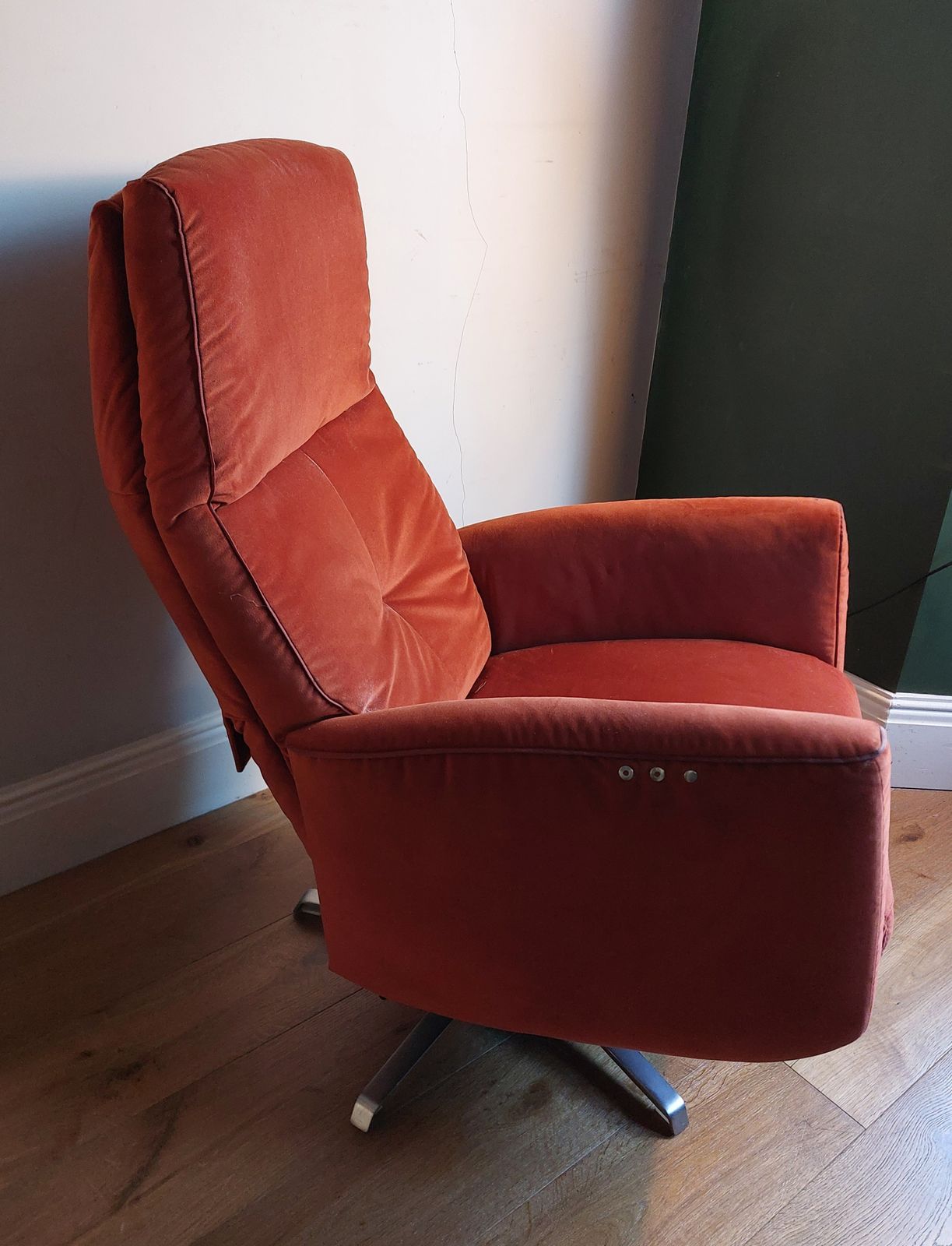 Leggett And Platt Designer Reclining Massage Chair photo furniture