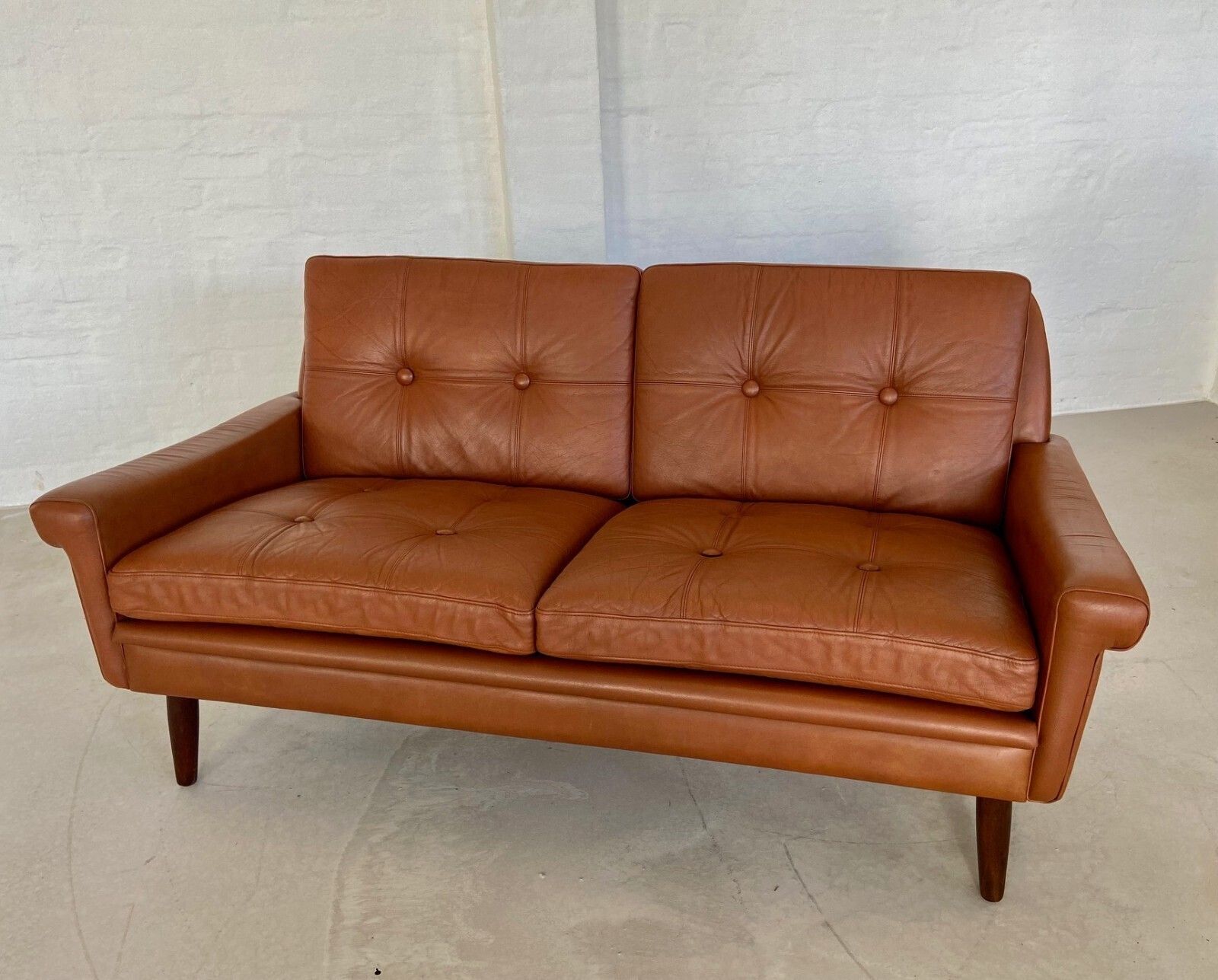 Vintage Danish Retro Svend Skipper 2 Person Sofa In Cognac Leather 1960s photo vinterior