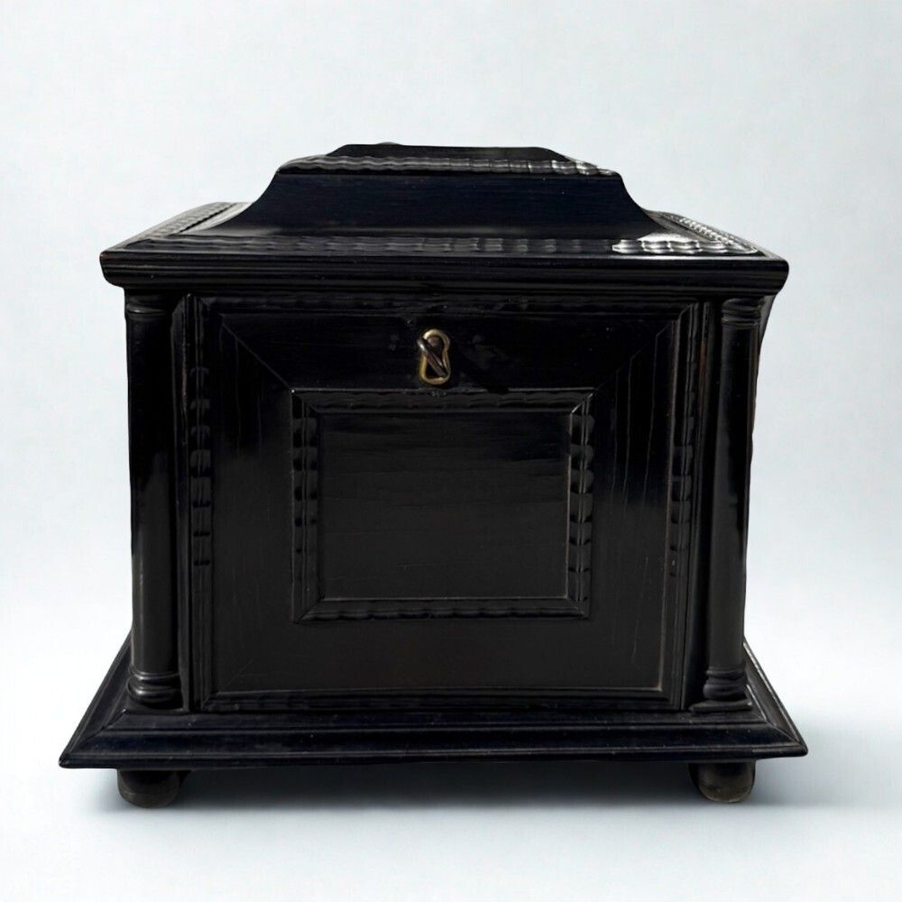 Fine 18th Century Flemish Ebony & Parquetry Table Casket photo 3200.0