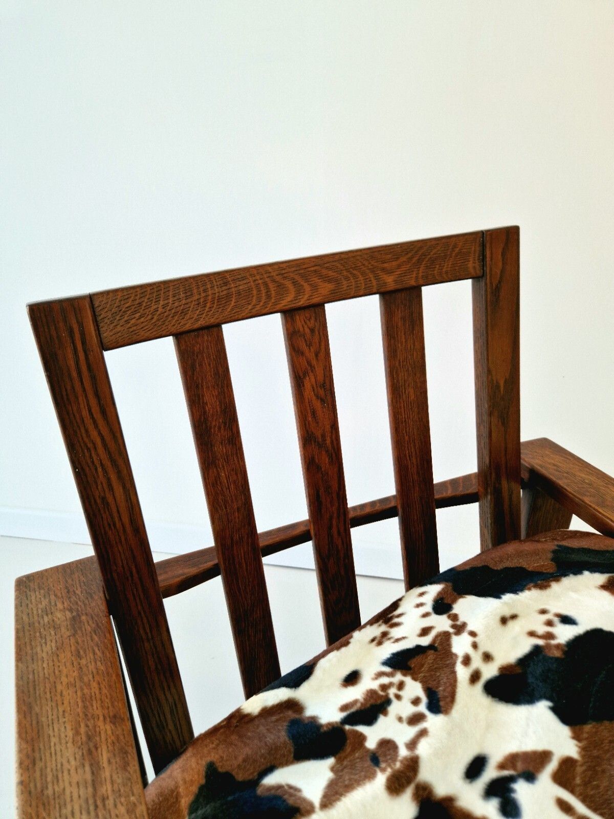 photo furniture Art Deco Armchair Heals Modernist Style Reclining Chair