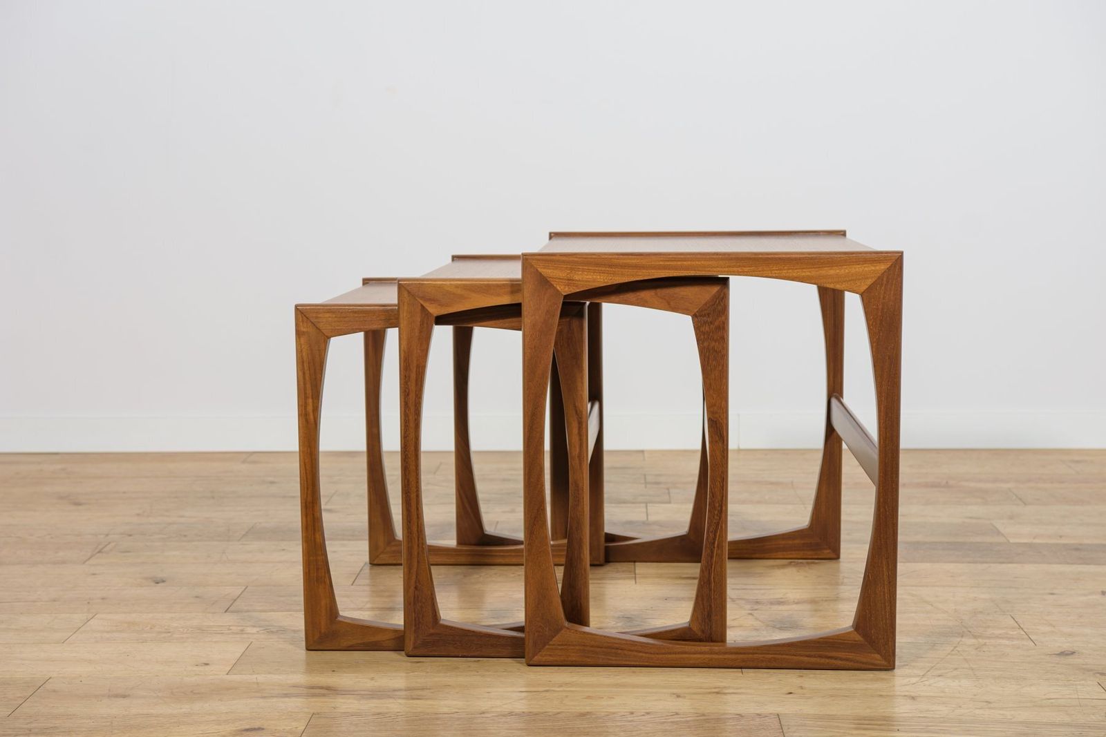 photo vinterior Mid Century Teak Nesting Tables By R. Benett For G Plan, United Kingdom, 1970s, Set Of 3